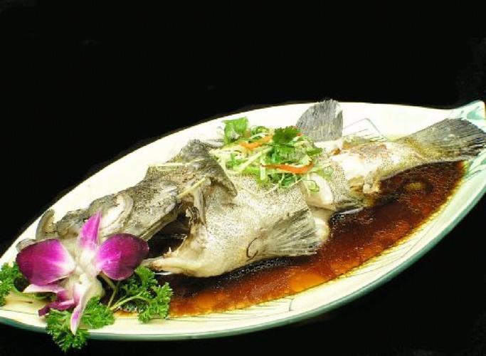 清蒸石斑鱼是哪个地方的菜_清蒸石斑鱼好吃吗